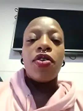 Freechat Coco_Kiss on StripChat