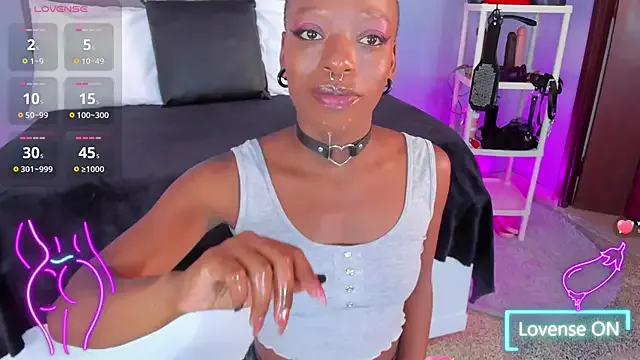 Freechat Coco_Kiss on StripChat