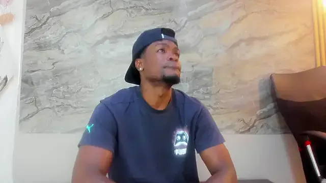 Freechat COMPTON_01 on StripChat