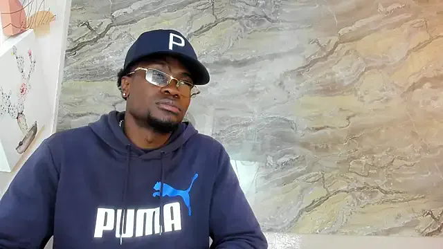 Freechat COMPTON_01 on StripChat