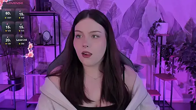 Freechat CoralineKeyns on StripChat