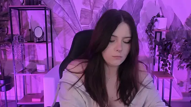 Freechat CoralineKeyns on StripChat