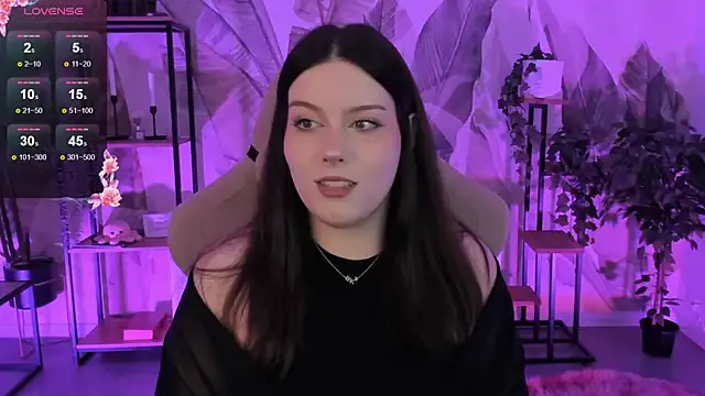 Freechat CoralineKeyns on StripChat