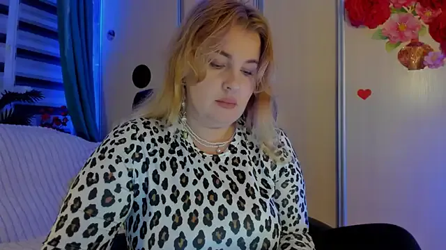 StripChat CoraSwon is Freechat CoraSwon — pussy under the dress on your face