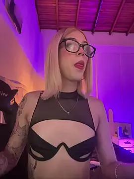 Courtney_gonet from StripChat is Freechat