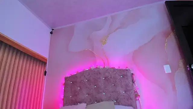 Naked Room Daisy__rose 