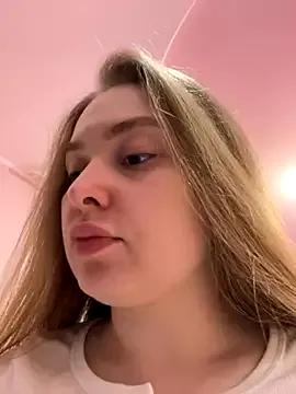 DeniMilkyyyyy from StripChat