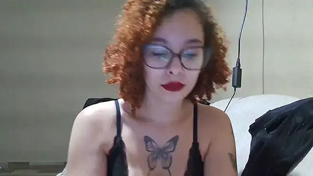 dominamoon_ — Dedo na bucetinha 3 min