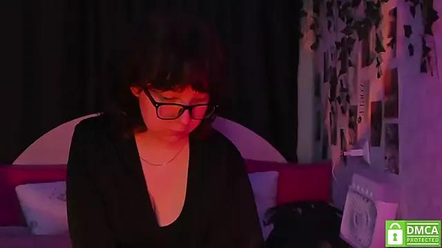 dreamgirllovee from StripChat is Freechat