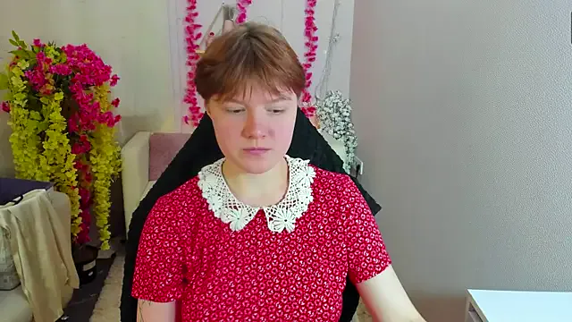 Freechat DreamyLuna on StripChat