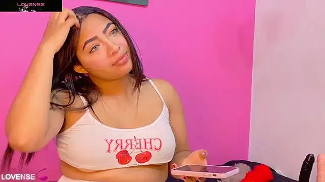 drooling4daddy from StripChat