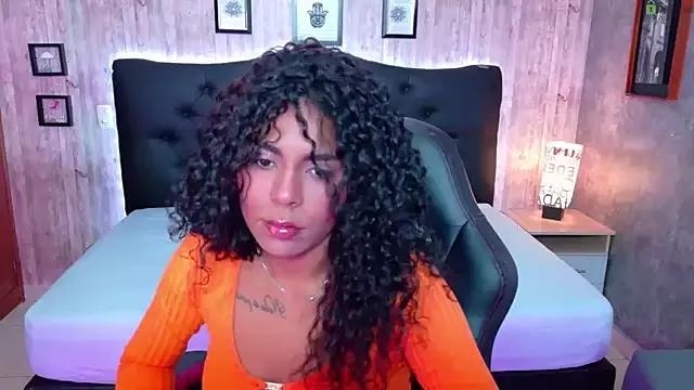 Edelaine_rogers from StripChat