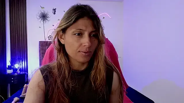 Freechat elena_detroya on StripChat