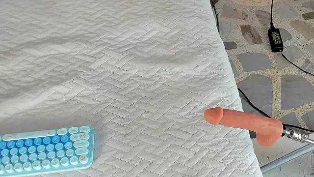 Freechat elena_mature on StripChat