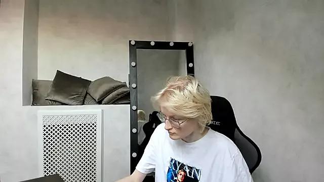 ElizabethHarpper from StripChat is Freechat