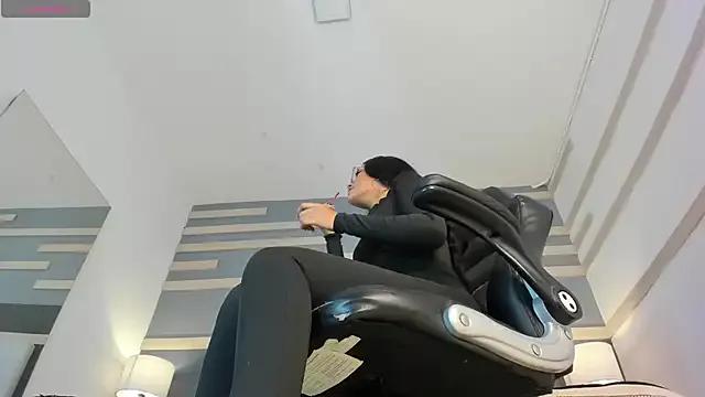 Ellaochoa from StripChat