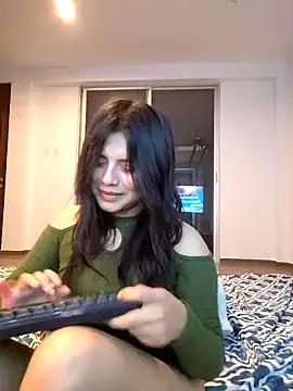 Naked Room Elsa_sweet 