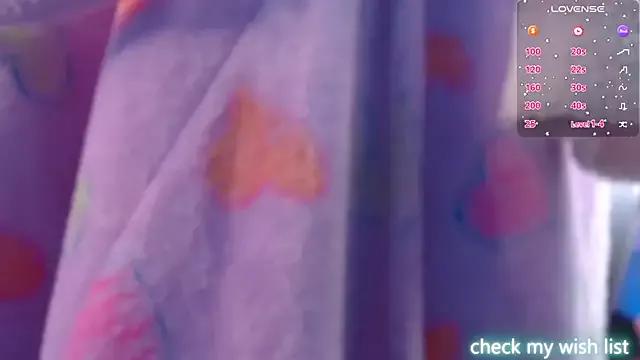 Emerald_gh from StripChat