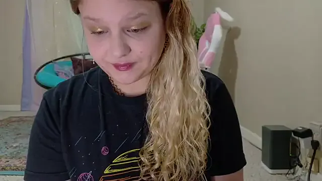 Freechat Emihaze on StripChat