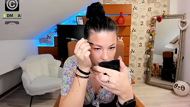 Freechat EmillyTaylor on StripChat