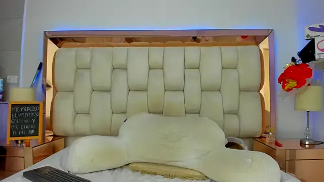 Freechat emilyparkerr01 on StripChat