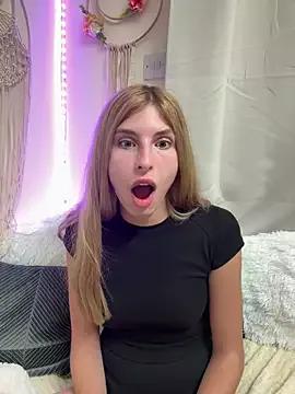 Naked Room emma05 