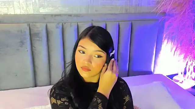 Freechat EmmaBlossom on StripChat