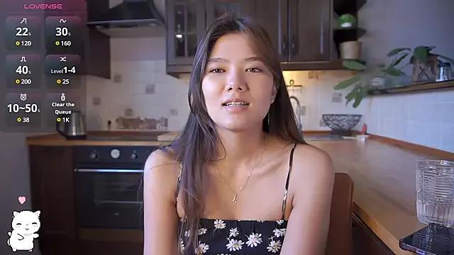 EmmaFisherf from StripChat is Freechat