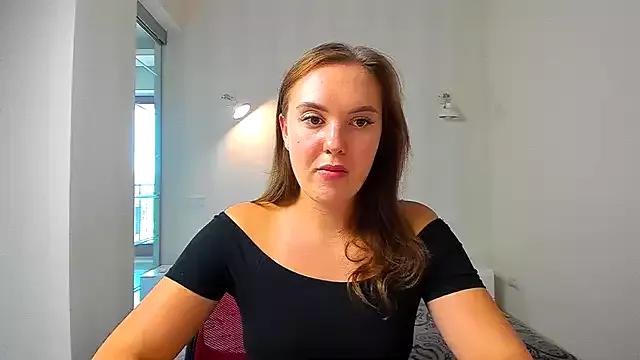 EmmaNorman from StripChat is Freechat