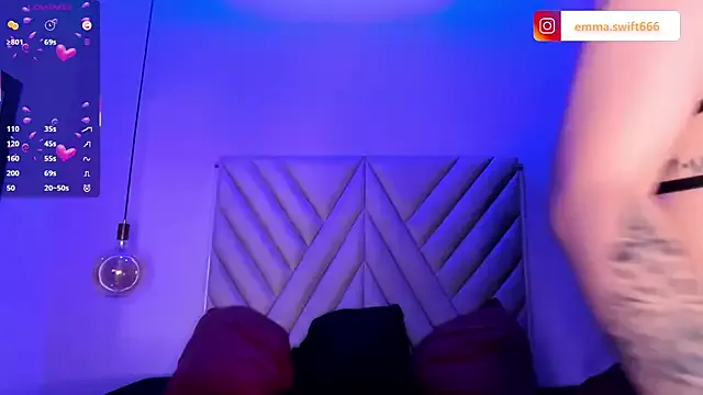Freechat EmmaSwift_ on StripChat