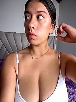 Naked Room Enyeld_ruru 
