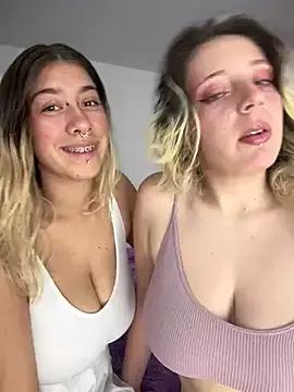 Enyeld_ruru from StripChat is Group