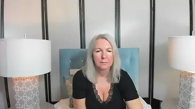 StripChat EricaTop is Freechat EricaTop — Watch a sexy blonde show you her body