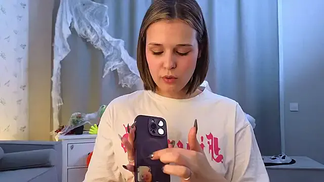 StripChat EthalGold is Freechat EthalGold — want yo know how long my tongue is?