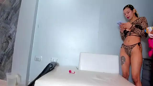 Fetish_Partyx69 from StripChat