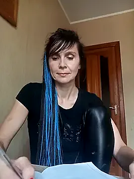 Freechat Francenia_lolis on StripChat