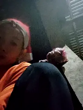 Freechat gio-thu on StripChat