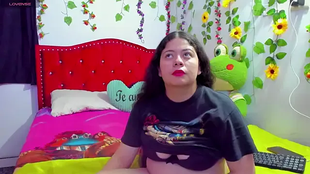 Freechat greiccy_20 on StripChat