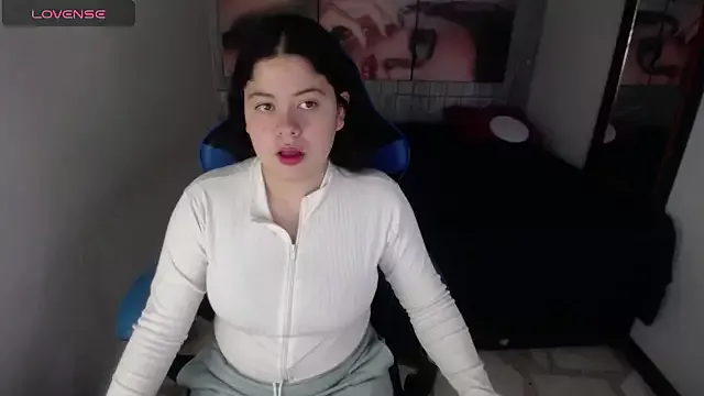 Freechat greiccy_20 on StripChat