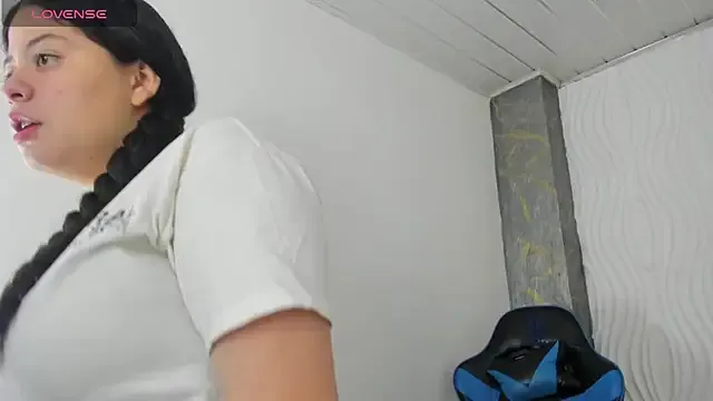 Freechat greiccy_20 on StripChat