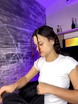 HannaRhodes from StripChat