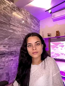 HannaRhodes from StripChat