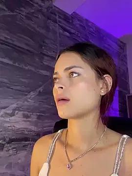 HannaRhodes from StripChat