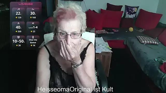 HeisseomaOriginal from StripChat