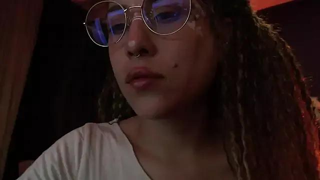 Hellen_dumont from StripChat