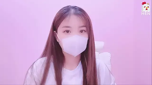 Freechat Hen-1m52 on StripChat