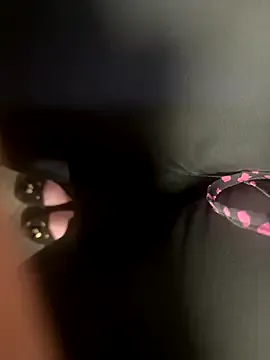 HiddenHoneyLDN on StripChat 