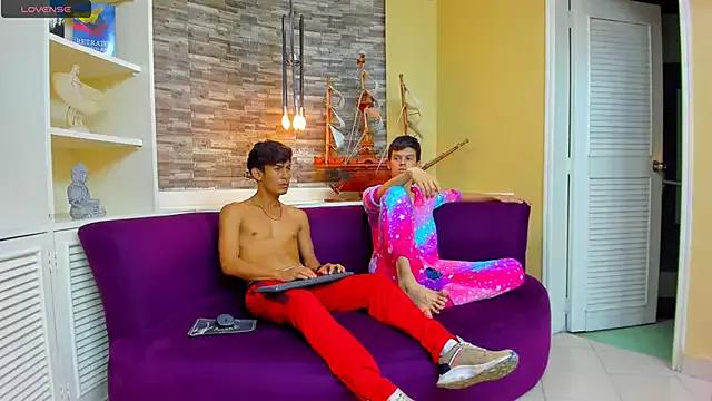 Holdme_Hot from StripChat