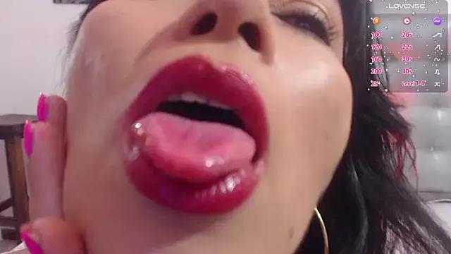 Naked Room hornystepmommy 