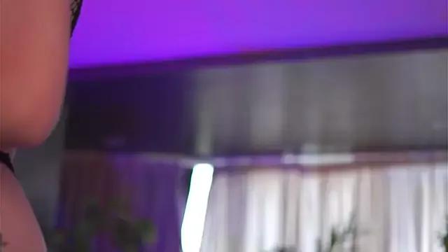 HotBustyBabeX from StripChat